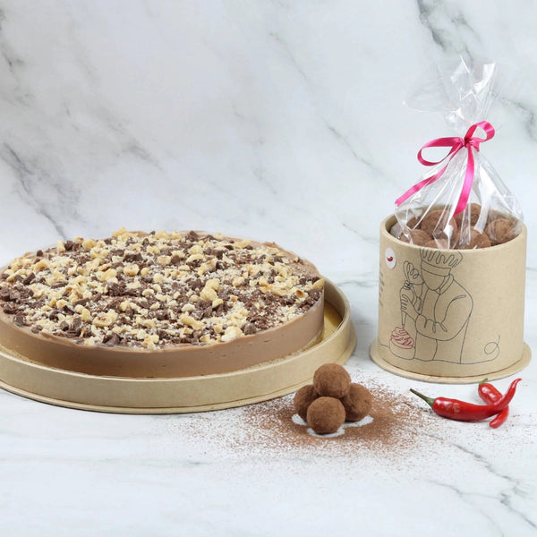 7alli Cheesecake (6 People) + Chocolate Truffles w Chili Hint (30 pcs) - 7alli Cheesecake (6 People) + Chocolate Truffles w Chili Hint (30 pcs)